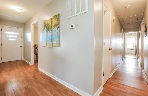 Spacious Home with Waterfront View-Welcome Pets - Foto 19