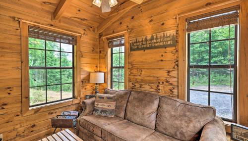 Quaint Log Cabin with Views Near West Jefferson - Foto 5