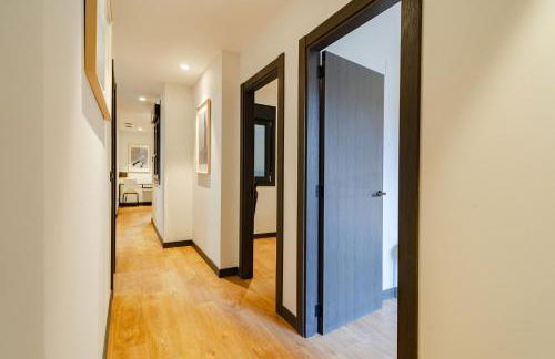 Edificio Fénix by Plaza Mayor Apartamentos - Photo 21