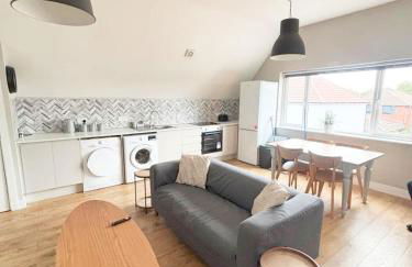 Four Bedroom Apartment in Fantastic Location - Foto 8