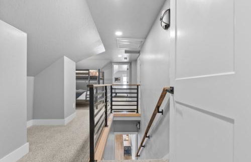 South Perry Dist Fenced Yard & Hot tub - Foto 20