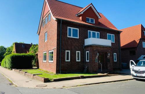 FEDDERSEN LIVING Kernsanierte Ferienwohnungen - Gemütlich - Netflix - Voll ausgestattet - zentral - Foto 45