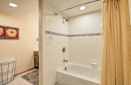 Mountain Retreat w/ Deck: Ski, Soak, Golf & Hike! - Foto 19