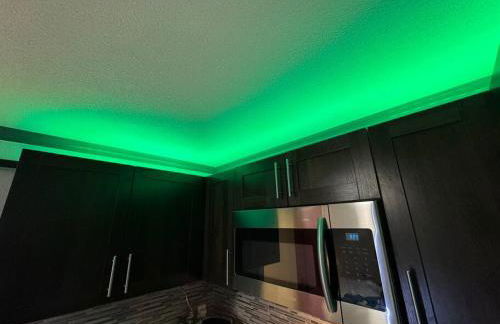 Modern condo near Fremont Street - Foto 26