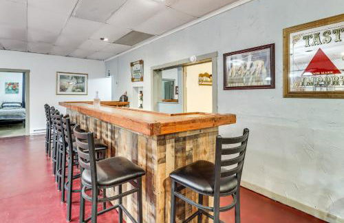 4 Mi to Mauch Chunk Lake Spacious Apt with Bar! - Foto 13