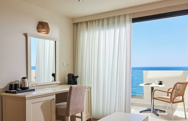 Mila Sissi Bay Hotel - Photo 41