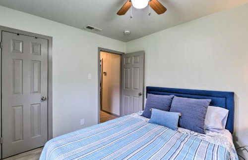 Lake Granbury Getaway about 1 Block to Waterfront - Foto 18