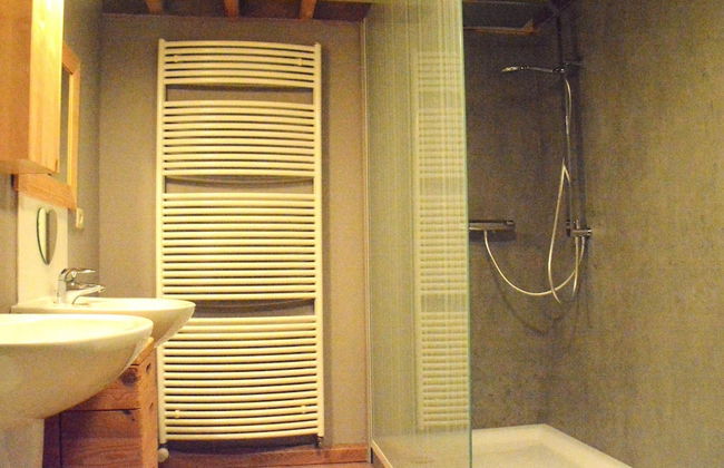 Champlon Villa Near Forest - Photo 14