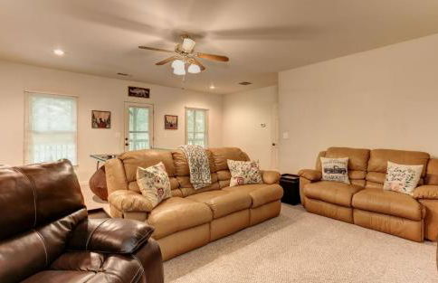 Deer View Retreat - Ramp to Home Wood-Burning Fireplace Netflix Ping Pong - Foto 14