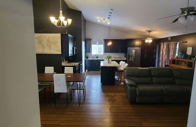 Remodeled and Inviting Free EV Charging Station Level 2 - Photo 44