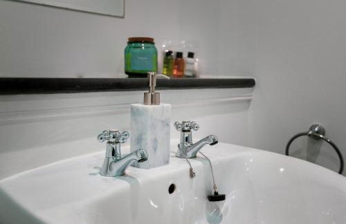 Pink Spa Nest - Photo 22