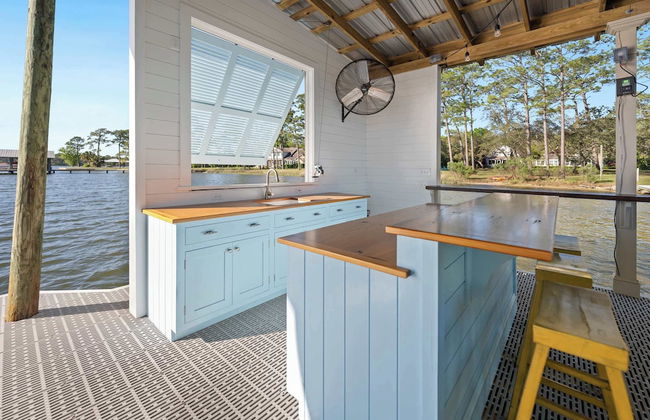 Secluded Waterfront Retreat for 23 Dock, Pets OK - Foto 58