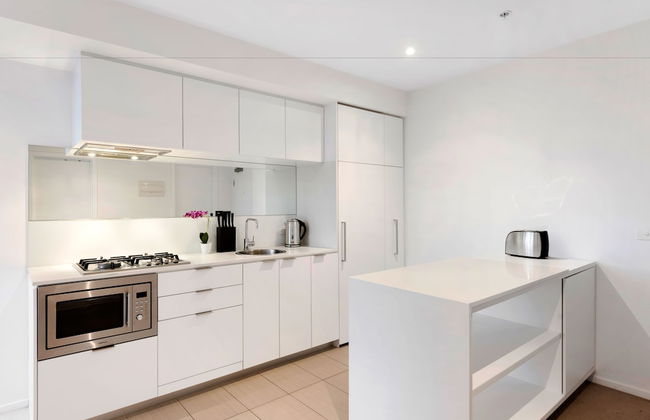 Premier Stays Melbourne - Photo 4