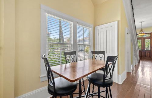 Your 1878 historic Shaw House awaits - Foto 14