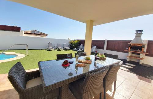 Villa Thais, private heated pool, ideal for your holidays in Caleta de Fuste - Foto 12