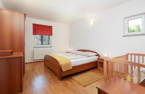 Stunning Home In Jurdani - Foto 29