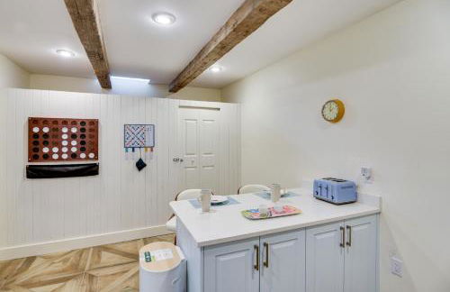 French Château Near Beaches, Mystic and Casinos! - Foto 6