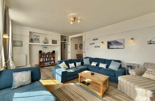 1 Cobb House - Photo 13