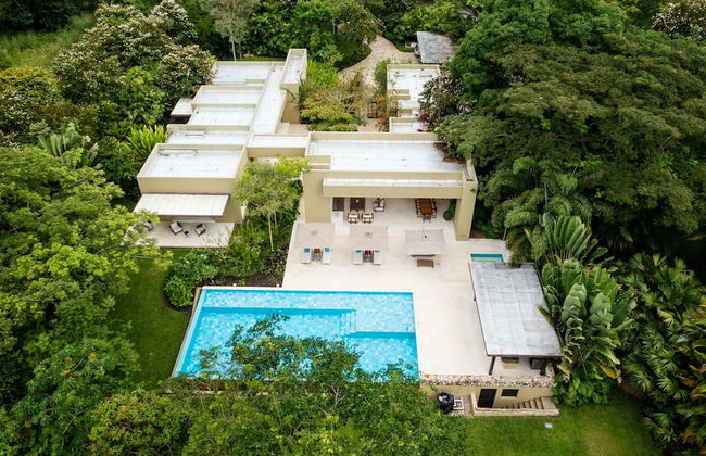 w Amazing 4BR Villa at Mesa de Yeguas - Photo 37