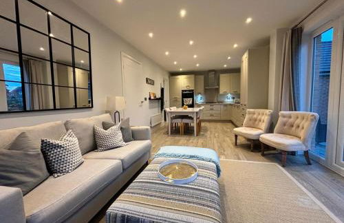 Show home Chester, Chester Zoo, Cheshire Oaks - Photo 7