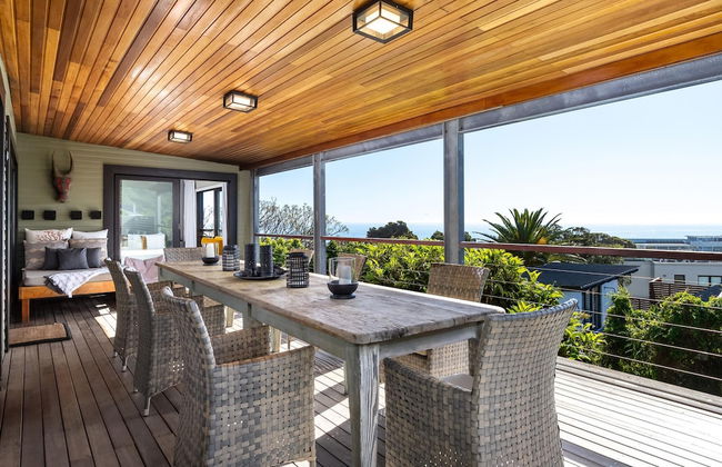 Spacious Apartment With Pool in Camps Bay - Photo 41