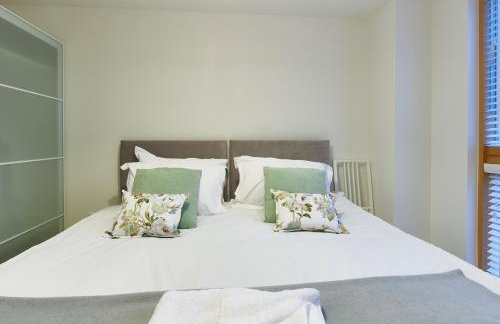 ShortstayMK Vizion apartments, with free superfast wi-fi, parking - Foto 138