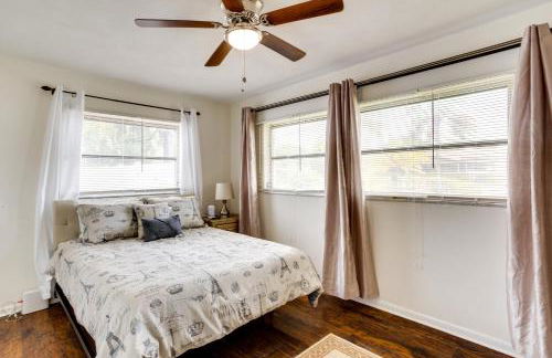 Pool and Screened-In Patio Tropical Florida Abode - Foto 18