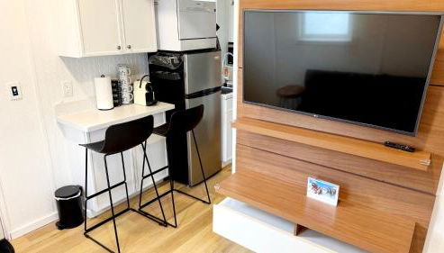 Tiny House Living with In Unit Laundry Steps from Kaiser - Foto 3