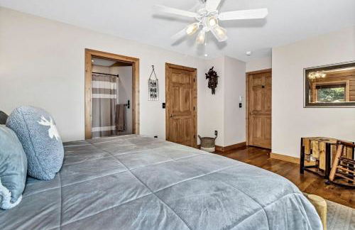 Cozy Mountain Cabin with Long-Range Views near Waterfall Park in Old Fort, NC - Foto 26