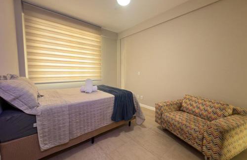 Apartamento em Ondina, 2 quartos, sendo um suíte a 4 min do circuito Barra Ondina do Carnaval - Foto 18