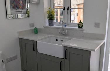 Foresters Inn Cottage - Photo 11