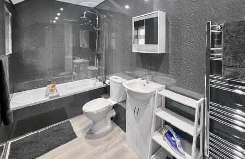 Stylish House Near Hospital with Free Parking - Foto 5