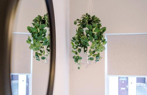 Oxford House by YourStays - Cosy Home in the Suburb of May Bank - Foto 65