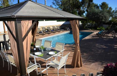 Villa Lluna Sitges 15 minutes drive from Sitges Swimming pool XXL 16 people - Foto 13
