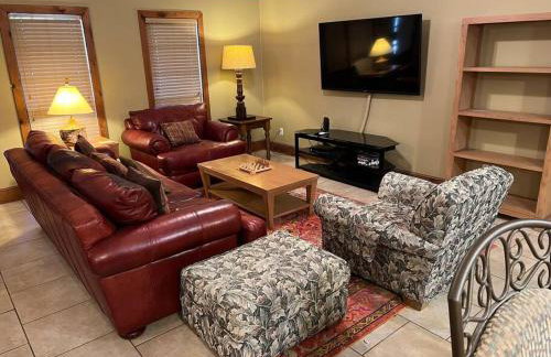 Oxford Chalet Getaway with Lake/Beach Access - Foto 54