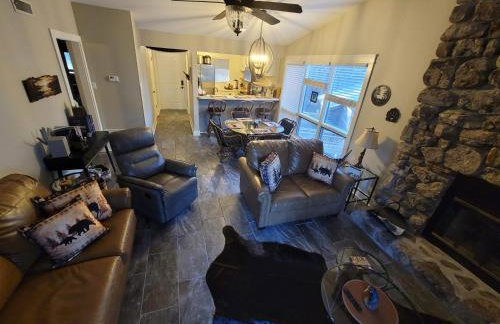 Bear Den on Lake Ouachita 2BR Condo at Mountain Harbor Resort - Foto 133