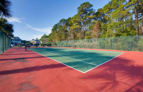 Pond Views and Community Perks Sunset Beach Condo! - Foto 23