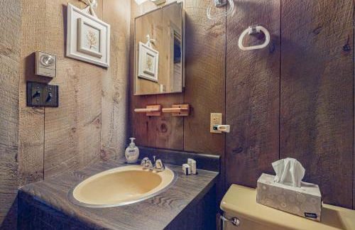 Log Ski Lodge - Photo 14