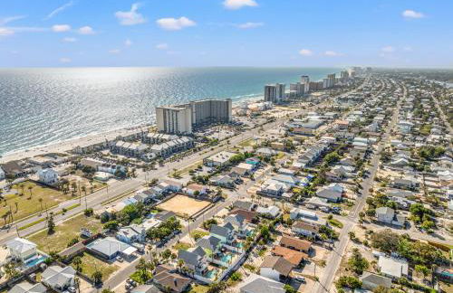 Seafoam – Beautiful 3BR Home with Heated Private Pool - 4 Min Walk to Beach! - Foto 17