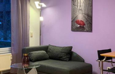 Modern and central, near Rhein & museums, fully furnished - Photo 1