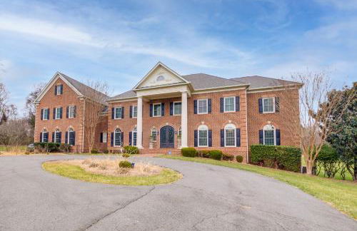 Game Rooms and Gym! Luxe Great Falls Estate - Foto 3