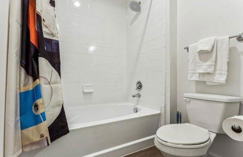 Luxury Frisco Escape, Mins to Legacy and Toyota HQ - Foto 5