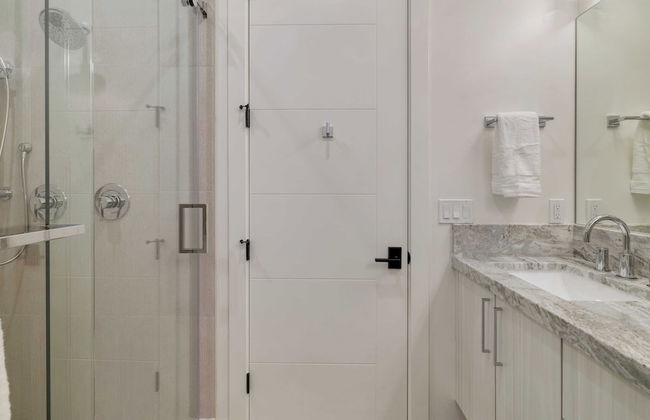 Mins to Deer Valley Lift Firepit, Game Room, Views, 5bdr Orion by Avantstay - Photo 29