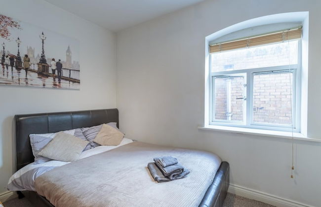 Luxury Central Newcastle Apartment 20 - Photo 4