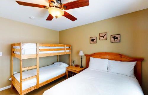 Northshore Lakeview Getaway - Photo 17