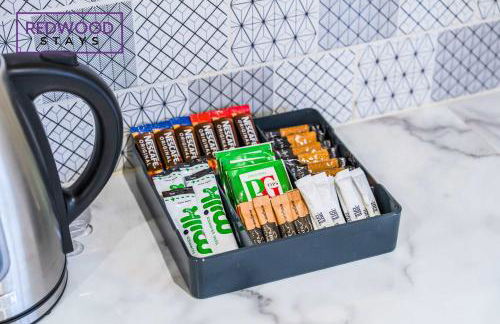 Cozy Family & Contractor Home 3X FREE Parking by Redwood Stays - Foto 39