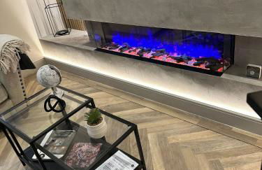 Stunning Town Center Cottage with hot tub - Foto 4