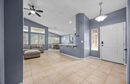 3 Bed 2 Bath Newly Furnished - Available Now - Photo 19