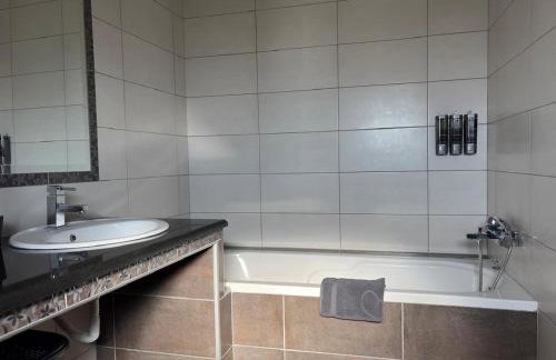 Angels Home - Photo 24