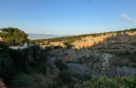 Το ΦΑΡΑΓΓΙ Του ΠΑΡΝΑΣΣΟΥ - Foto 13